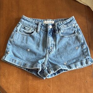 PacSun Blue Jean Shorts High-Waisted Style Daisy